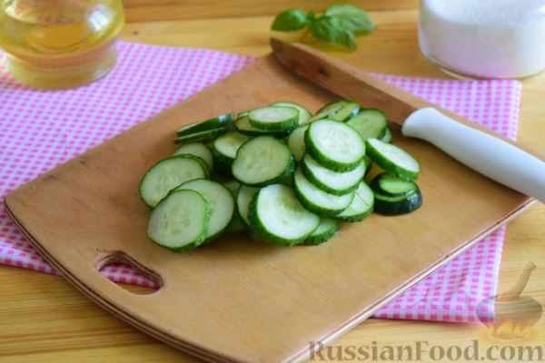 Салат  "Зимний король" из огурцов, на зиму (в мультиварке)