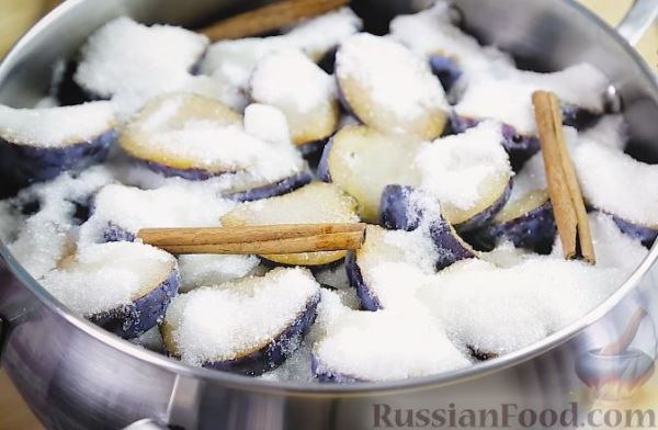 Запечённое сливовое варенье