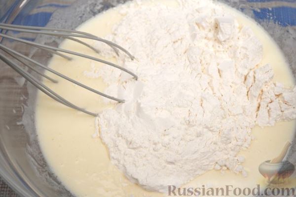 Жареные пирожки на кефире, с сыром, зелёным луком и яйцами