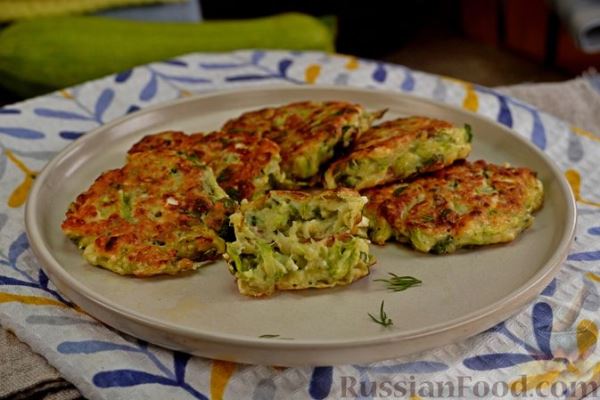 Оладьи из кабачков с фетой и шпинатом