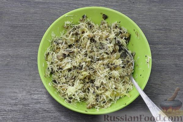 Рулетики из кабачков с грибами и сыром