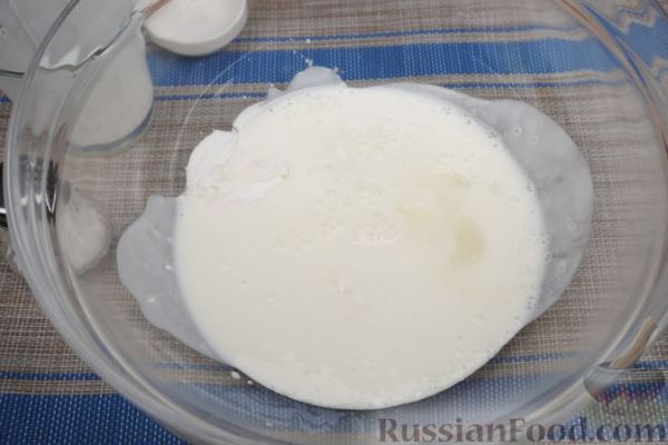 Жареные пирожки на кефире, с сыром, зелёным луком и яйцами